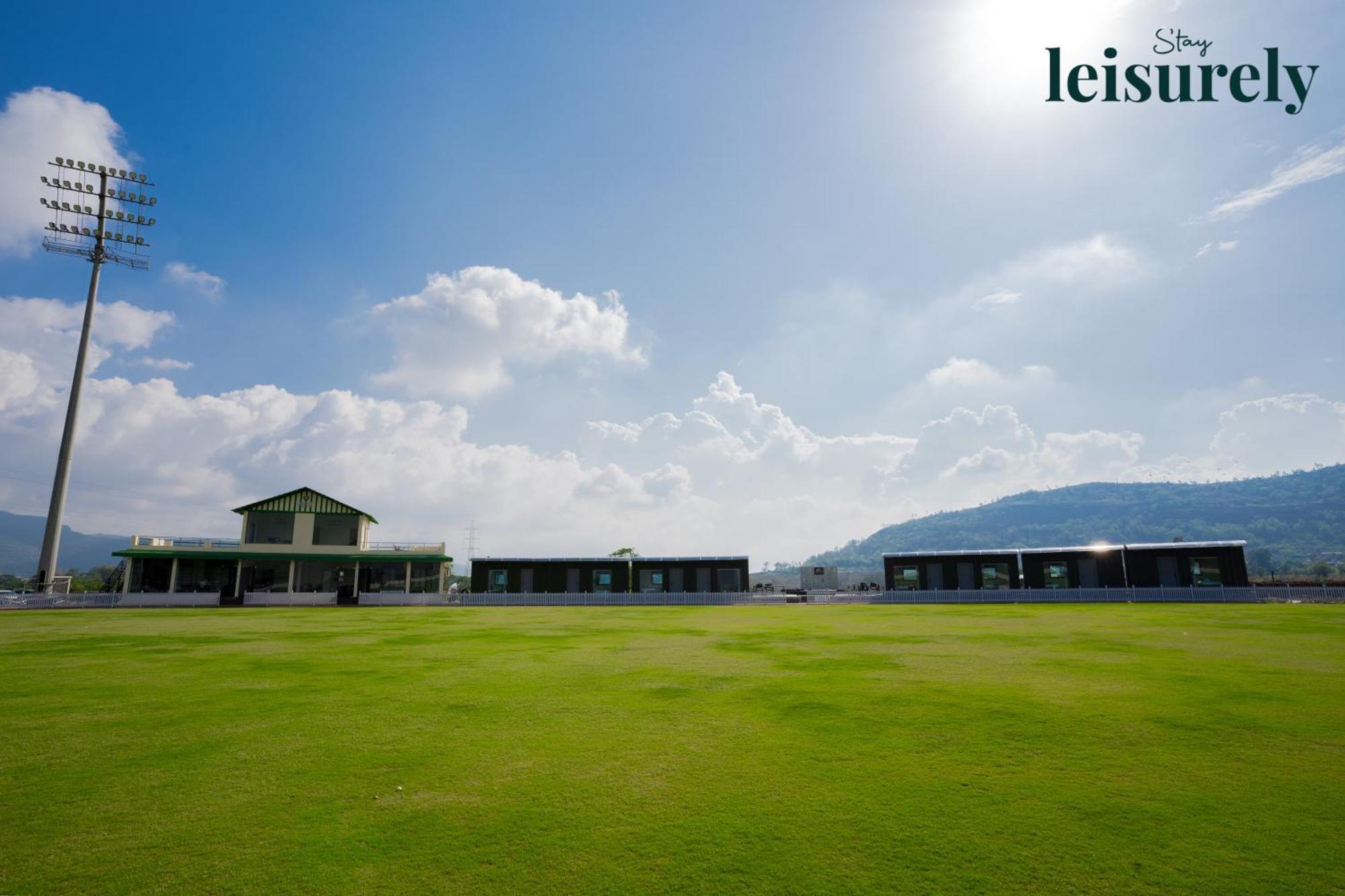 Stay Leisurely - Pavilion By The Hills, Lonavala - Stadium View Rooms Exterior photo