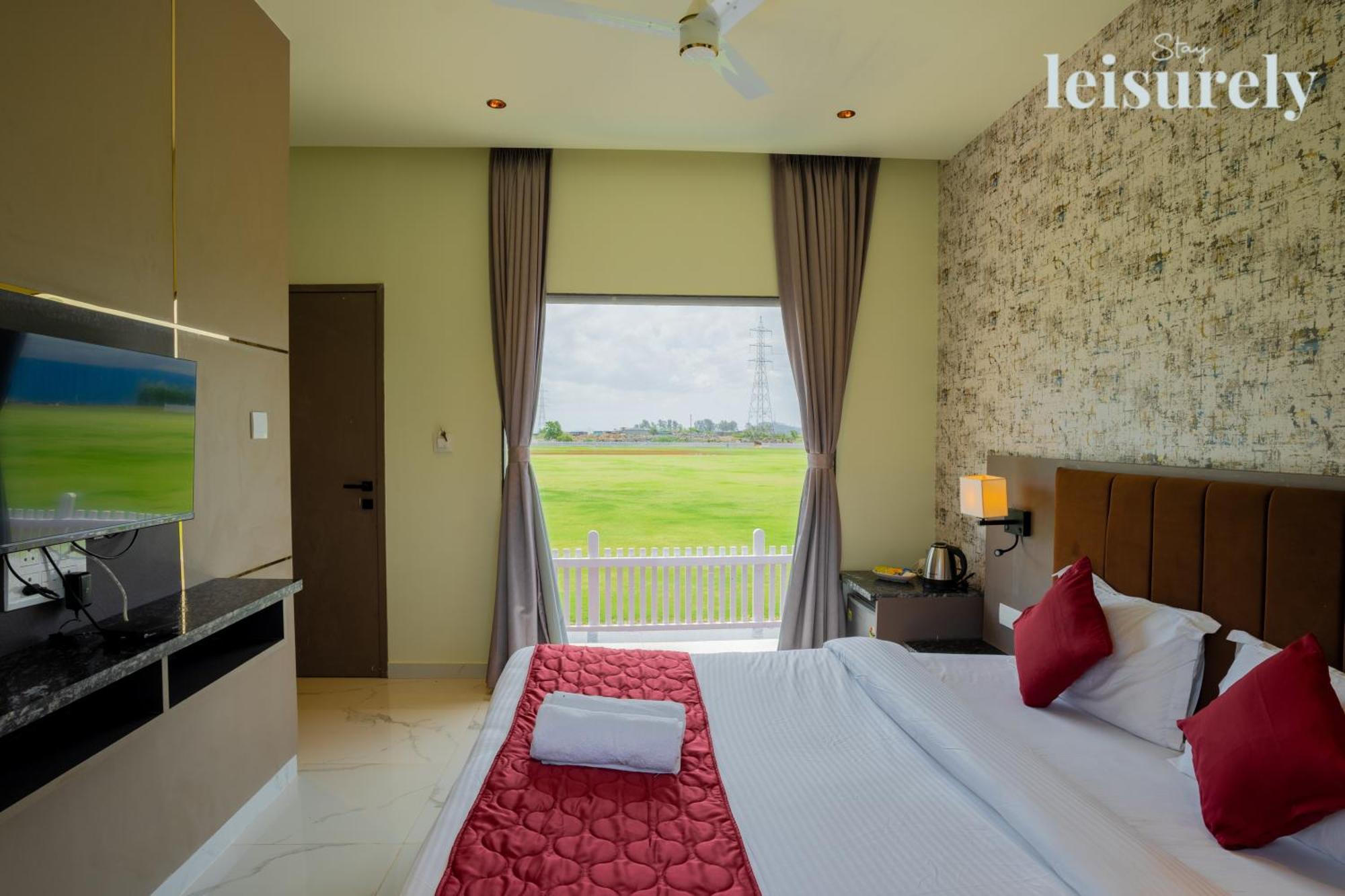 Stay Leisurely - Pavilion By The Hills, Lonavala - Stadium View Rooms Exterior photo