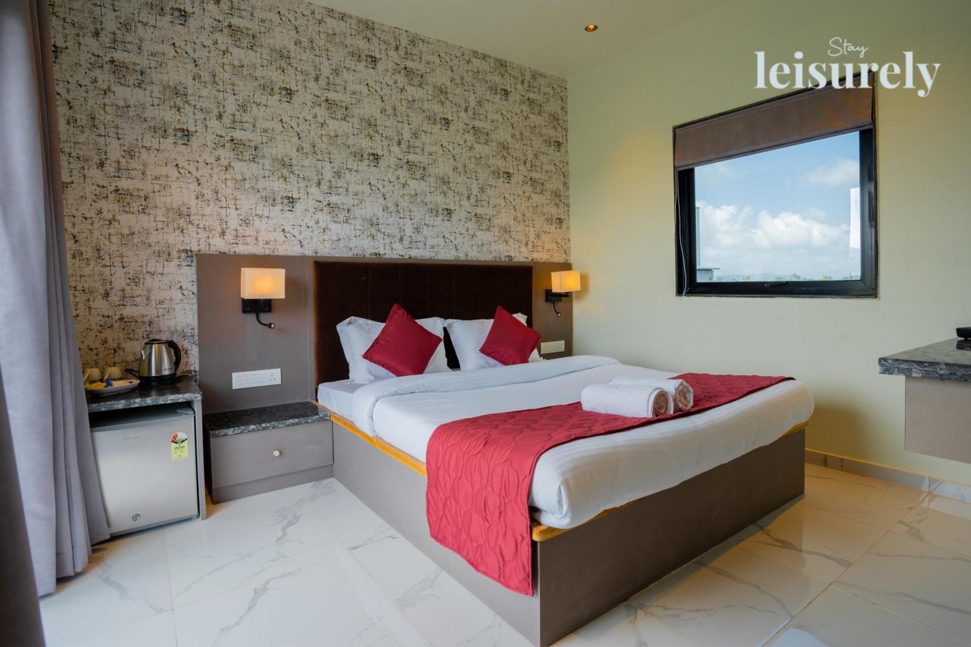Stay Leisurely - Pavilion By The Hills, Lonavala - Stadium View Rooms Exterior photo